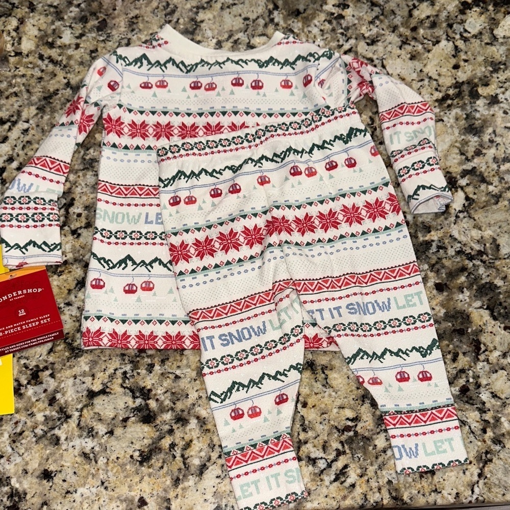 Wondershop Kids Pajama Set - Festive Red and Green
